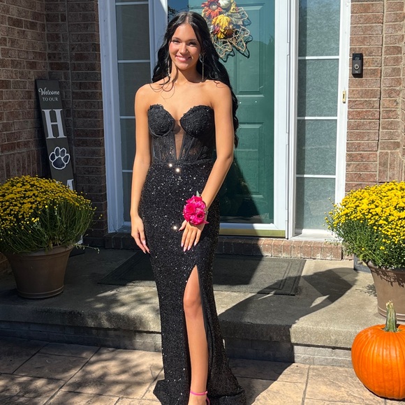 Sherri Hill Dresses & Skirts - Sherri Hill Black Strapless Prom Dress